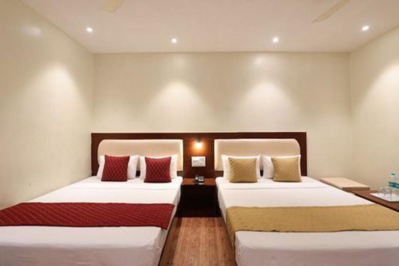 Amrit Hotel New Delhi Luaran gambar