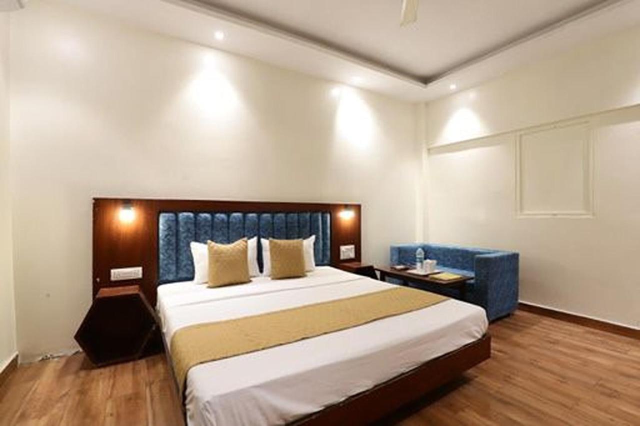 Amrit Hotel New Delhi Luaran gambar