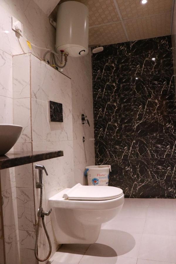 Amrit Hotel New Delhi Luaran gambar